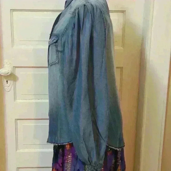 Chambray Poet Sleeve Shirt - Picture 3 of 6